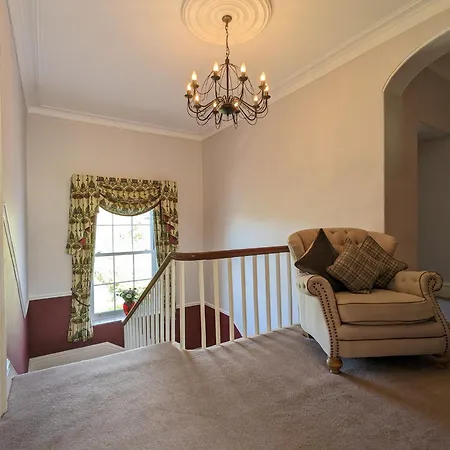 Llys Aeron "The Little Hotel"-2
